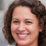 testimonio de Elena Ríos sobre nuestros especialistas en tapizar sofás en Pamplona, Navarra